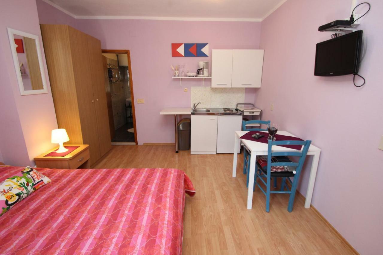 Apartment Sandi Vrsar Exterior foto
